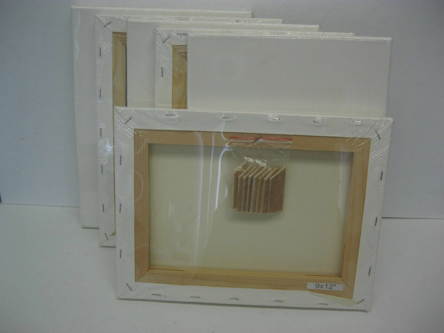Artist Primed Stretched Canvas with pinewood