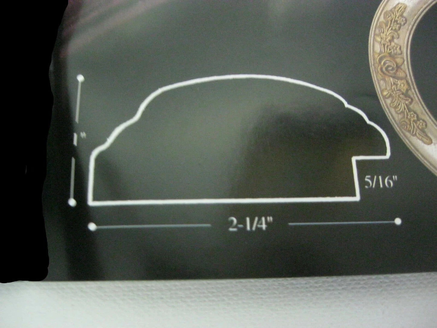 Antique Gold Hand-Finished Oval Picture Frame with Floral Detailing – 16" x 20"-Model 477